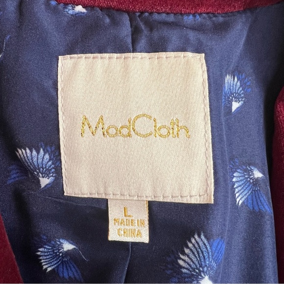 Modcloth Maroon Velvet Cropped Two Button Blazer Size Large - Picture 9 of 10